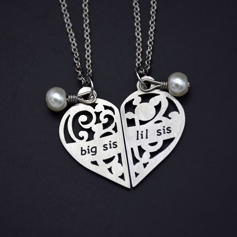 [Australia] - O.RIYA Big Sis Lil Sis Necklaces Set for 2,2pcs/Set Big Sis Lil Sis Little Sister BFF Best Friends Forever, Stainless Steel Pinky Promise Big Sis Lil Sis Necklace Set Grey 