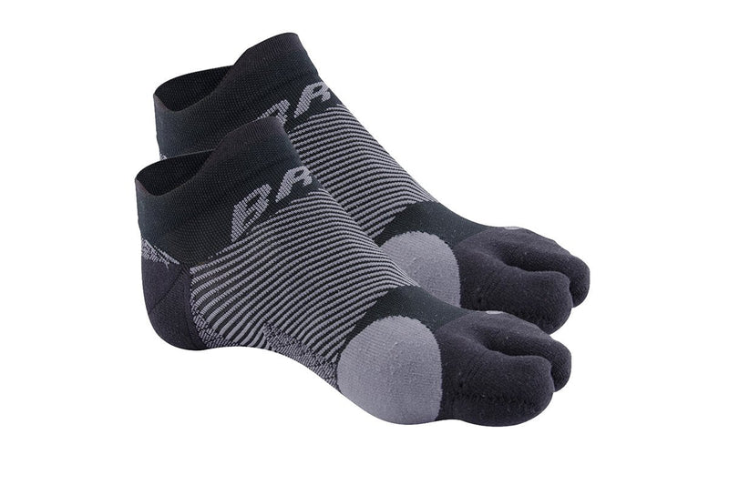 [Australia] - Bunion Relief Socks by OrthoSleeve, Patented Split-Toe Design with a Cushioned Bunion Pad Separates Toes, Relieves Bunion Pain and Reduces Toe Friction (Medium, Black) Medium (1 Pair) 