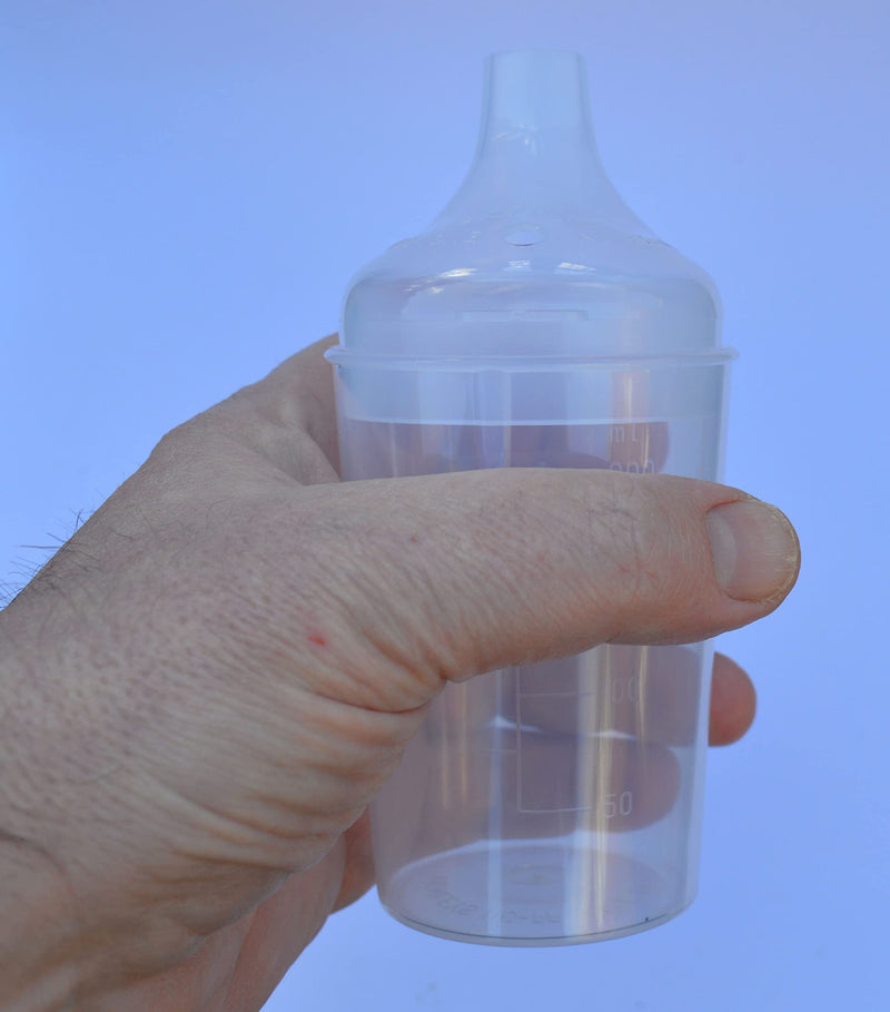 [Australia] - 2 Pack - Clear, Wide Spout, Feeding Beakers. 200ml with Graduated Measurements and Controllable Flow Lid - Autoclavable, Microwave Safe & Spill-Proof 