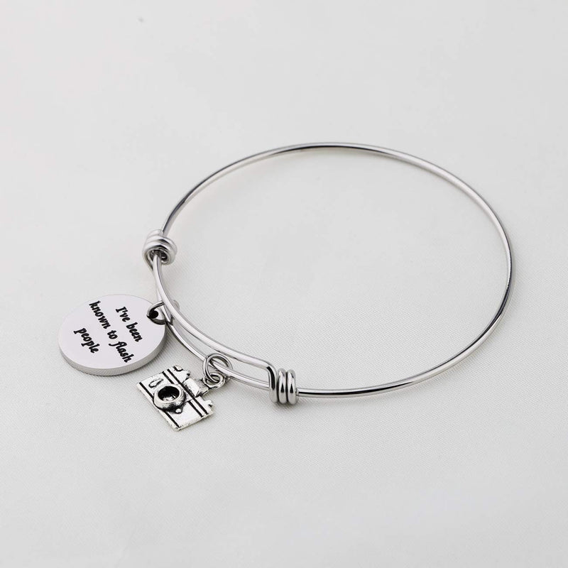 [Australia] - WUSUANED Photographer Keychain I've Been Known to Flash People Gift for Photographer camera bangle bracelet 