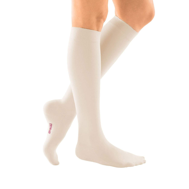[Australia] - mediven comfort for women, 20-30 mmHg, Calf High, Closed Toe 4 Natural 