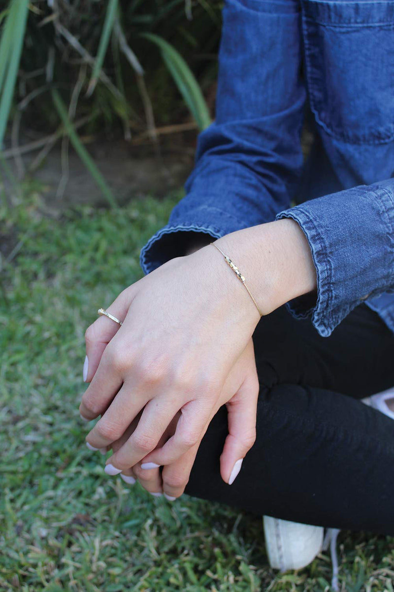[Australia] - Lucky Feather 14k Gold Bead Bracelet and Jewelry Dish Set - Cute Inspirational Birthday and Friendship Gifts for Women and Teen Girls Splash 