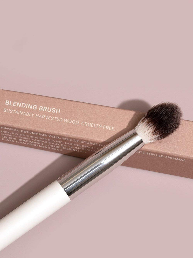 [Australia] - ILIA - Blending Brush | Non-Toxic, Vegan, Cruelty-Free, Clean Makeup 