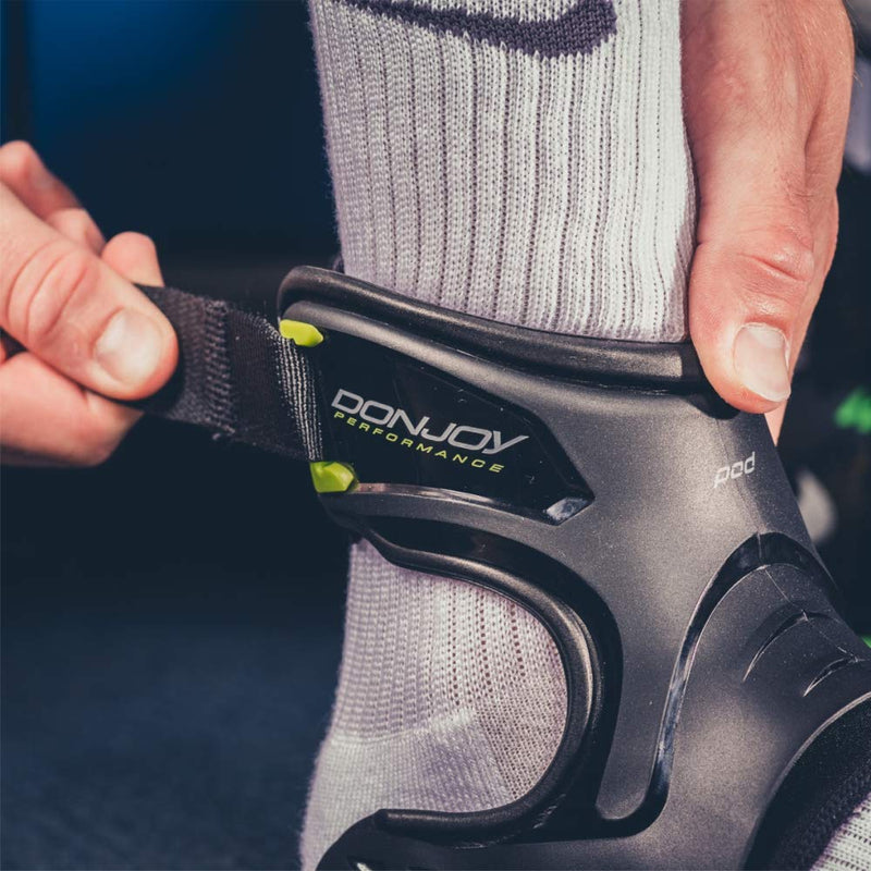 [Australia] - DonJoy Performance POD Ankle Brace, Best Support for Stability, Ankle Sprain, Roll, Strains for Football, Soccer, Basketball, Lacrosse, Volleyball Medium Right Foot Black 