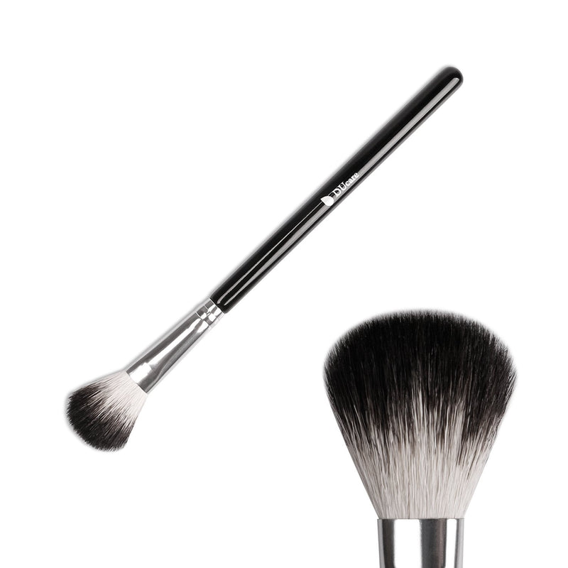 [Australia] - DUcare Highlighter Brush Makeup Brushes Fan Blending Eyeshadow Contouring Blush Brush Cosmetic Tool, 1Pcs Silvery&Black 