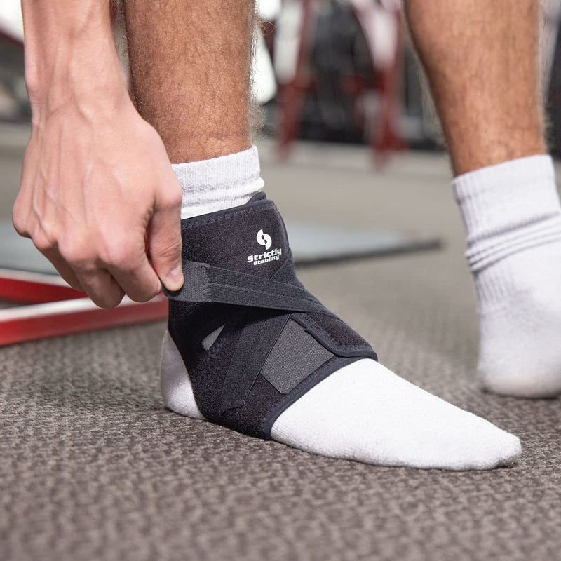 [Australia] - StrictlyStability Athletic Performance Neoprene Ankle Brace (Regular) Regular 