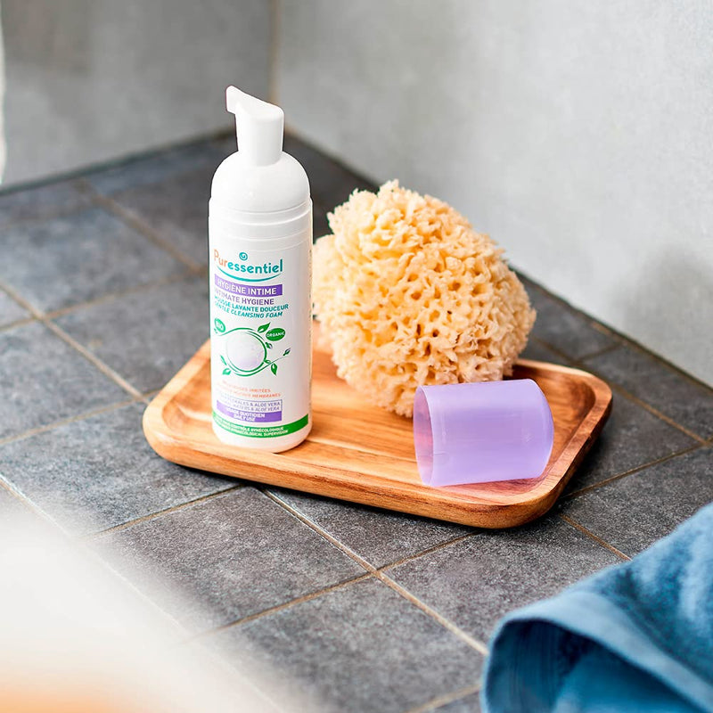 [Australia] - Puressentiel Feminine Wash Ph Balance Vaginial Gentle Cleansing Foam for Womens Hygiene 99.6% Natural Origin Organic Vegan EcoCertified Made in France fl oz, Unscented, 5.5 Ounce 