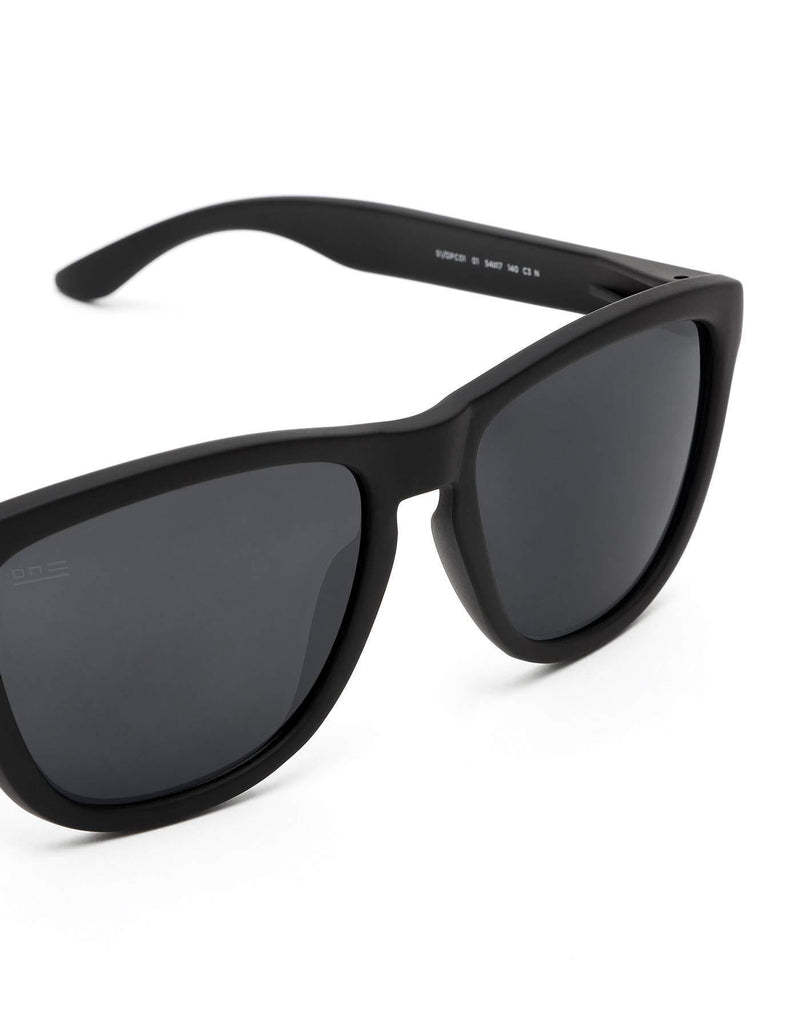 [Australia] - HAWKERS Sunglasses, Black, One Size 