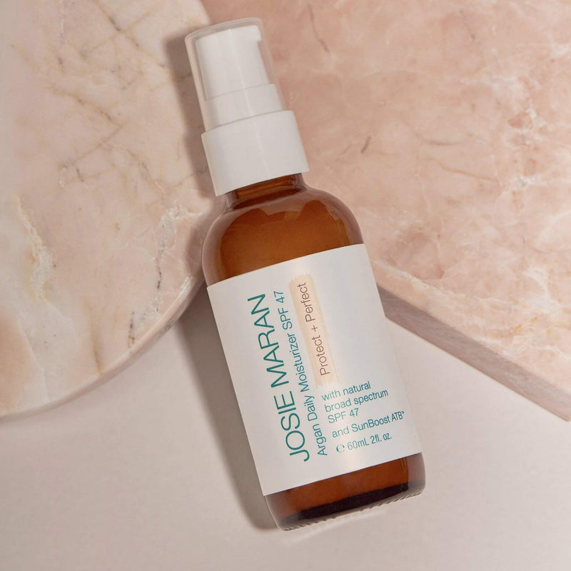 [Australia] - Josie Maran Argan Daily Moisturizer SPF 47 Protect and Perfect - Lightweight, Non-Greasy, and Chemical-Free Sunscreen Protects from Sun Damage (60ml/2.0oz) 