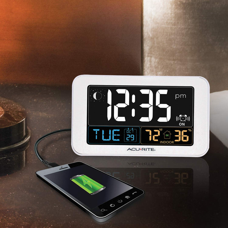 [Australia] - AcuRite Intelli-Time Digital Alarm Clock for Bedroom with USB Charger, Indoor Temperature and Humidity for Heavy Sleepers (13040CA) 