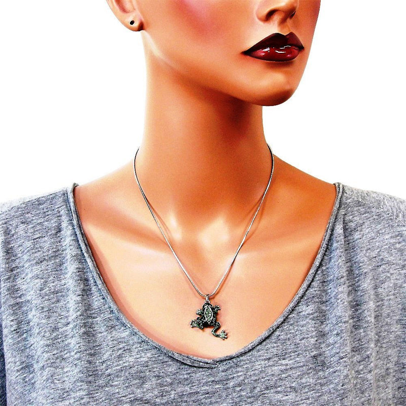 [Australia] - DianaL Boutique Adorable Green Frog Charm Pendant Necklace with 18" Chain Gift Boxed Fashion Jewelry 