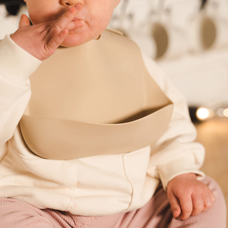 [Australia] - J. Børn Baby Bib With Food Catcher For Baby Led Weaning - BPA-Free Food-Grade Silicone, Easy Clean - Eco-Friendly Baby Essentials, Gift Wrapped with Stickers Included Beige 