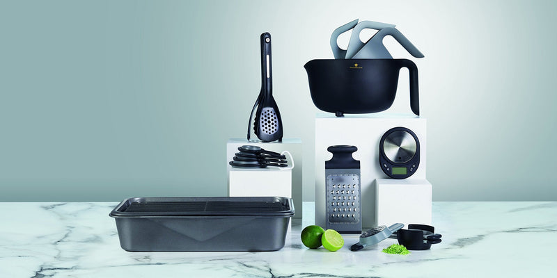 [Australia] - MasterClass Smart Space All-in-1 Knife Block and Utensil Holder with Ceramic Knife Sharpener, 15.5 x 14.5 x 20.5 cm (6" x 5.5" x 8") - Black / Grey 