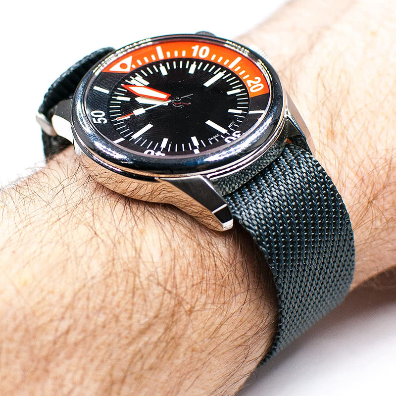 [Australia] - Adjustable Length Nylon Watch Strap Watch Band 20mm 22mm Black and Gray Bond 