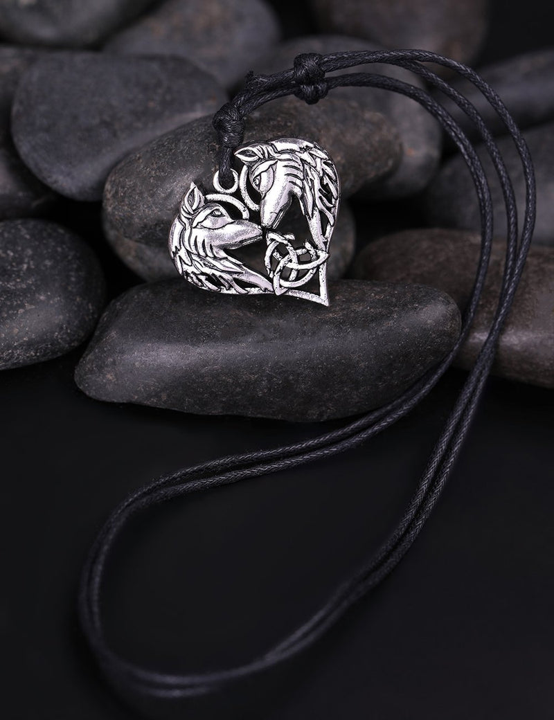 [Australia] - Wicca Norse Viking Trinity Irish Knot Heart-Shaped Double Wolf Head Pattern Pendant Necklace Antique Silver 