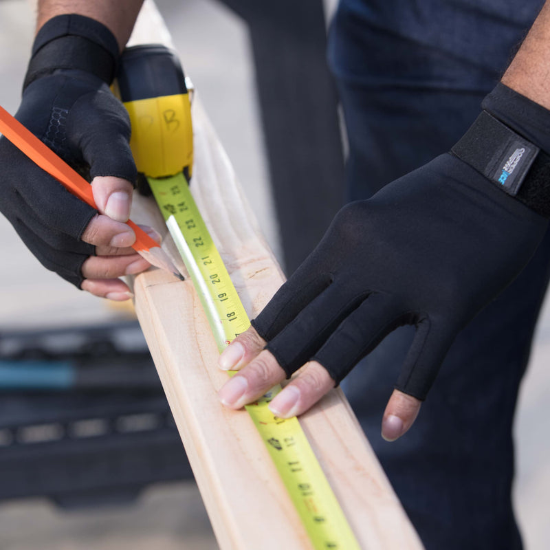 [Australia] - Copper Fit ICE Compression Gloves Infused with Menthol and Coq10 for Recovery, Black Small/Medium 