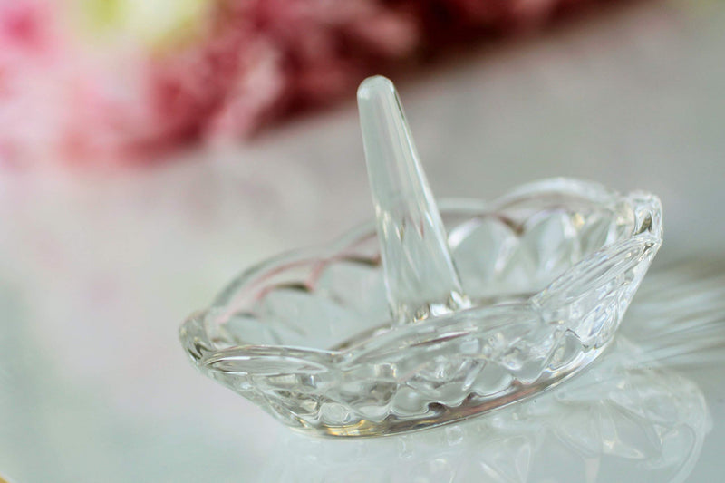 [Australia] - Barski - Cut Crystal - Ring Holder - 3.25" height - Made in Europe 