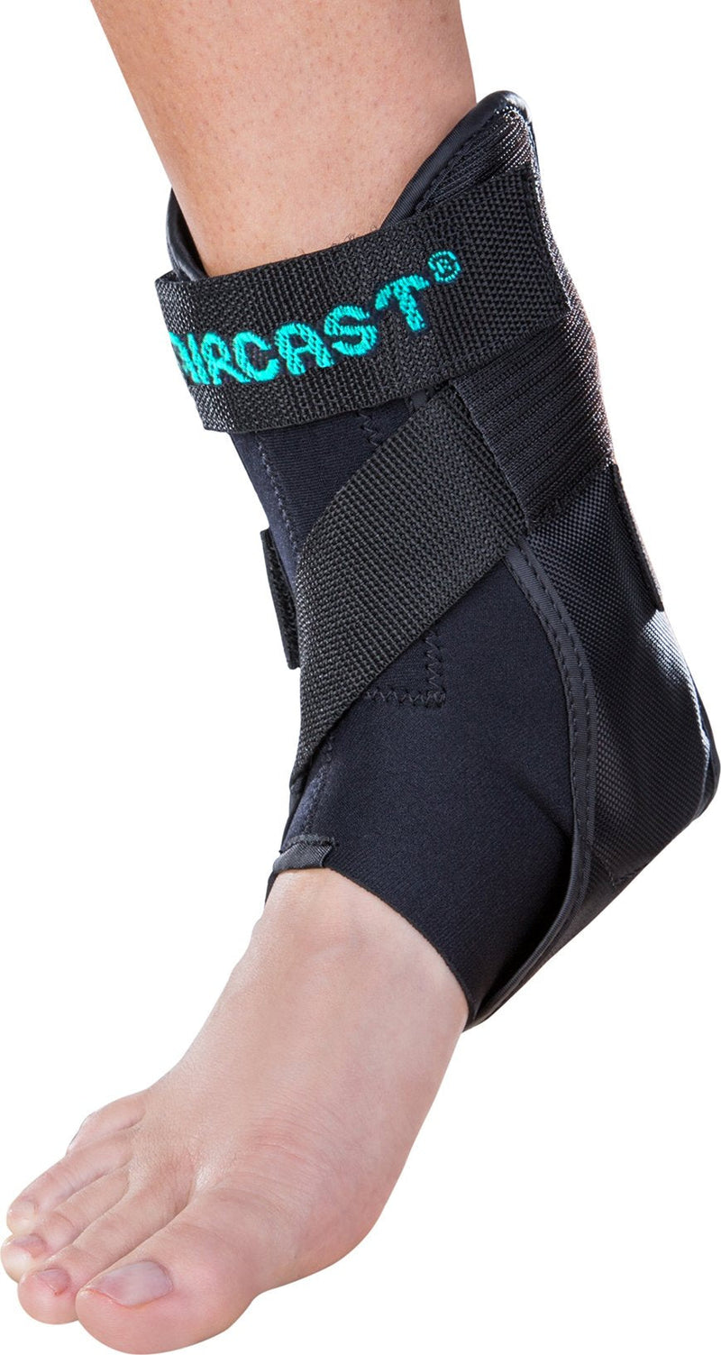[Australia] - Aircast AirSport Ankle Support Brace, Right Foot, Medium Medium (Pack of 1) 