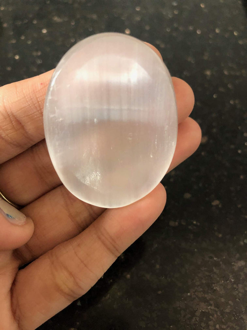 [Australia] - crystalmiracle Natural Selenite Worry Thumb Stone Crystal Healing Gemstone Reiki Gift Positive Energy Psychic Wellness Handcrafted 