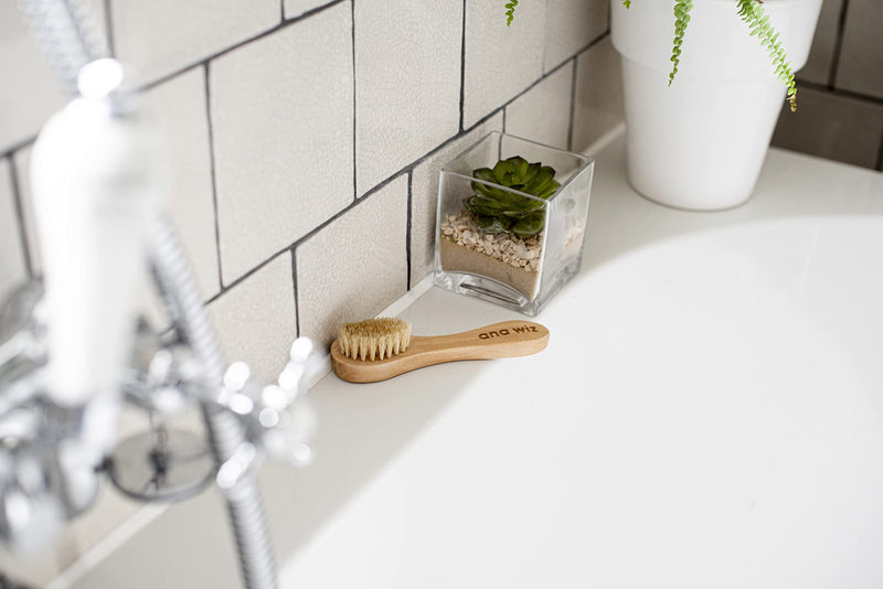 [Australia] - Ana Wiz™ Wooden Facial Brush with Soft Natural Boar Bristles & Lotus Wood Handle 