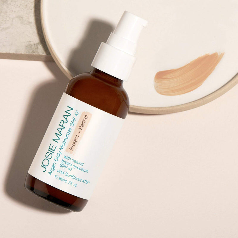 [Australia] - Josie Maran Argan Daily Moisturizer SPF 47 Protect and Perfect - Lightweight, Non-Greasy, and Chemical-Free Sunscreen Protects from Sun Damage (60ml/2.0oz) 