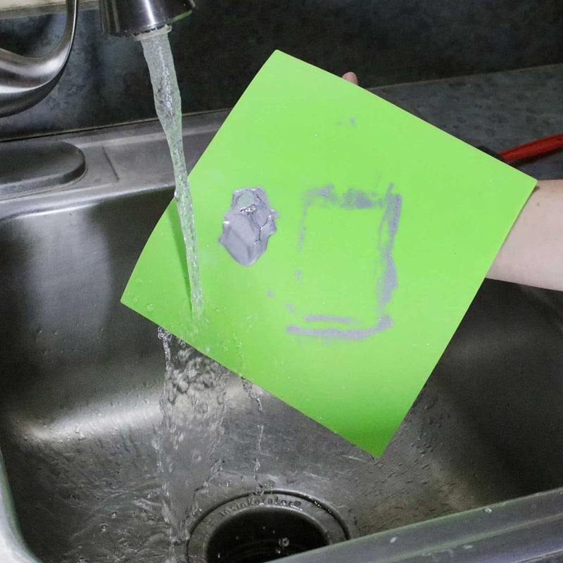 [Australia] - Surebonder Silicone Pad for Hot Glue Gun Projects, Flexible & Heat Resistant Surface For Easy Cleanup Or Use for Tracing Projects, Size: 8" x 8" (6100) 