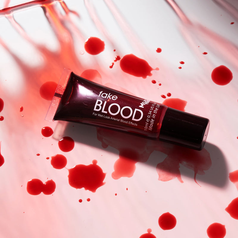 [Australia] - Moon Terror Halloween Fake Blood With Applicator | 10ml | Premium Quality | Made in the UK & Cosmetically Certified | 100% Safe & Easy To Use | Vegan & Cruelty free 