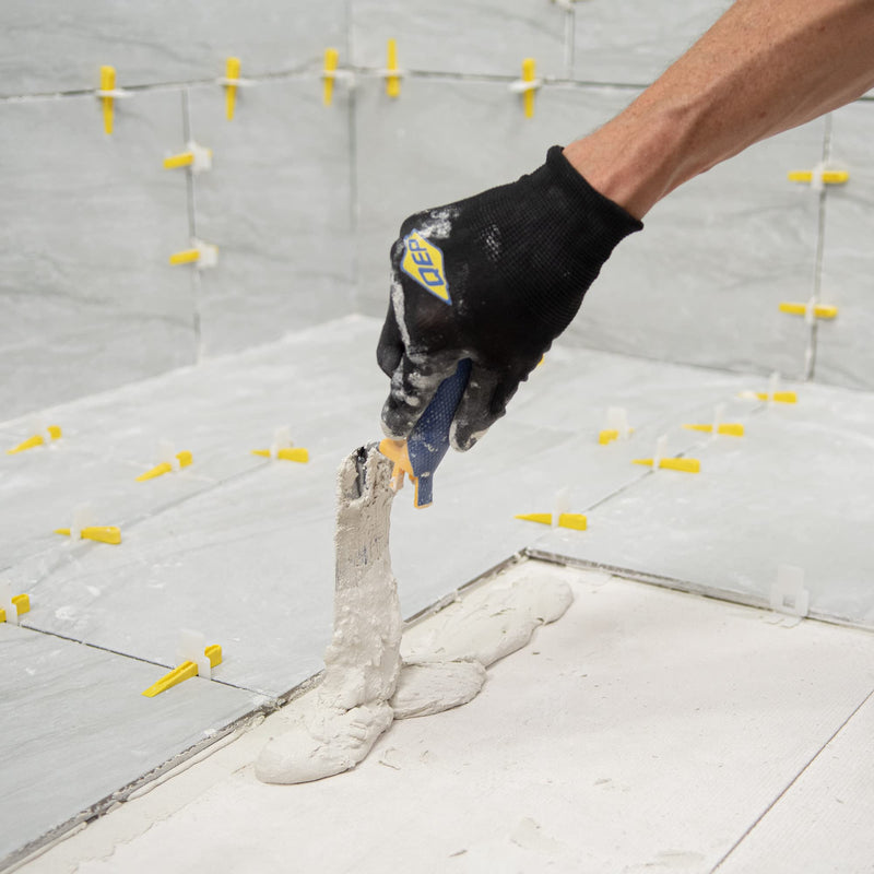 [Australia] - QEP 6 in. x 2 in. Comfort Grip Flat Margin Flooring Trowel with Bucket Hook, Silver (42112) 