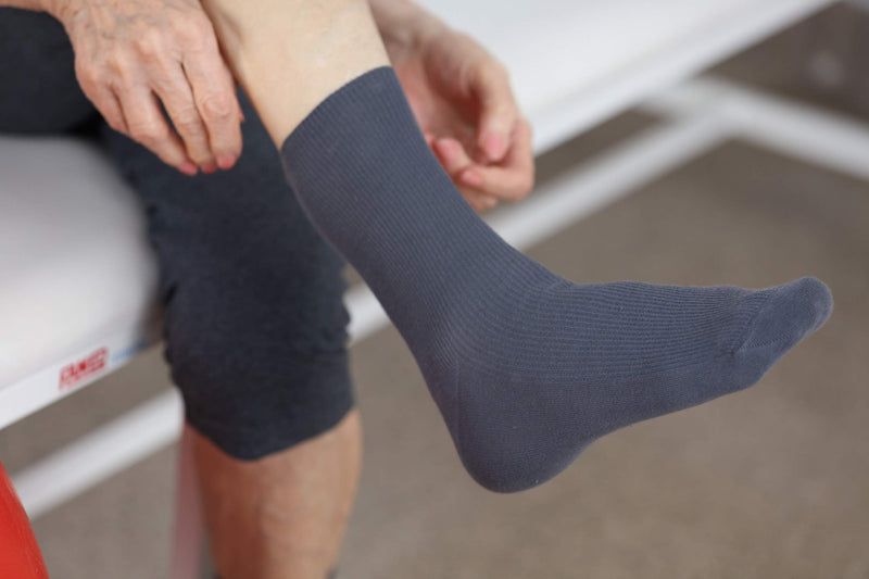 [Australia] - 8 pairs of DIABETIC Non-Elastic Cotton Socks for SWOLLEN FEET for Mens & Womens 10-11 Black 