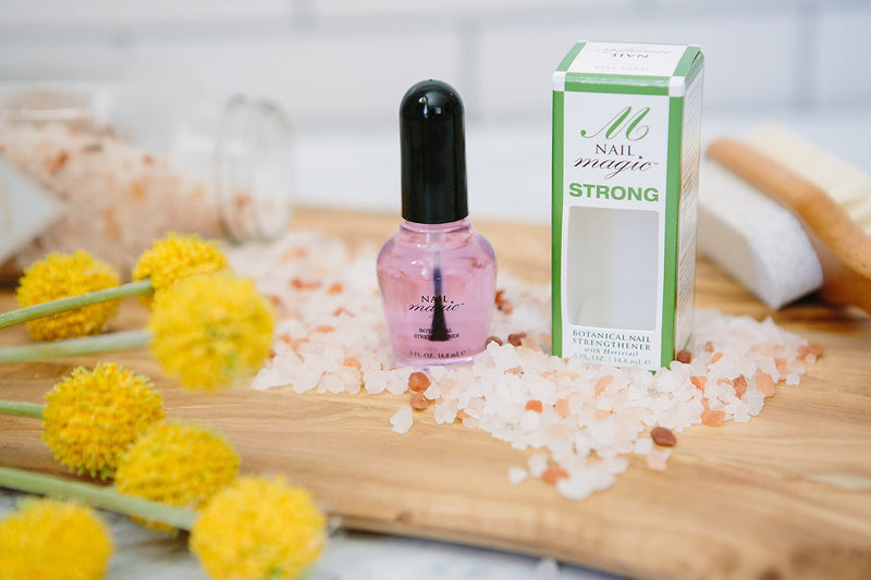 [Australia] - Nail Magic - STRONG, Botanical Nail Strengthener, 0.5 Fluid Ounces, Strengthen Weak, Thin Natural Nails with Silica-Rich Horsetail,Toluene Formaldehyde & DBP Free, 50 Years of Superior Results 