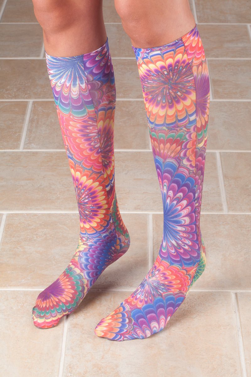 [Australia] - Celeste Stein Therapeutic Graduated Compression Socks, Tie Dye A Powers, 15-20 mmHg Queen Plus Calf 