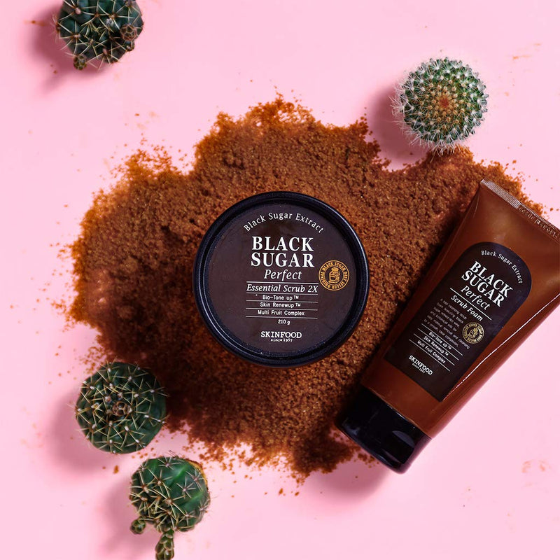 [Australia] - SKINFOOD Black Sugar Perfect Essential Scrub 210g - Facial Exfoliating Massage Scrub w/o Irritation - Removes Blackheads & Dead Skin Cells - Sugar Scrub Body Exfoliator for Men & Women (7.4 fl.oz.) 