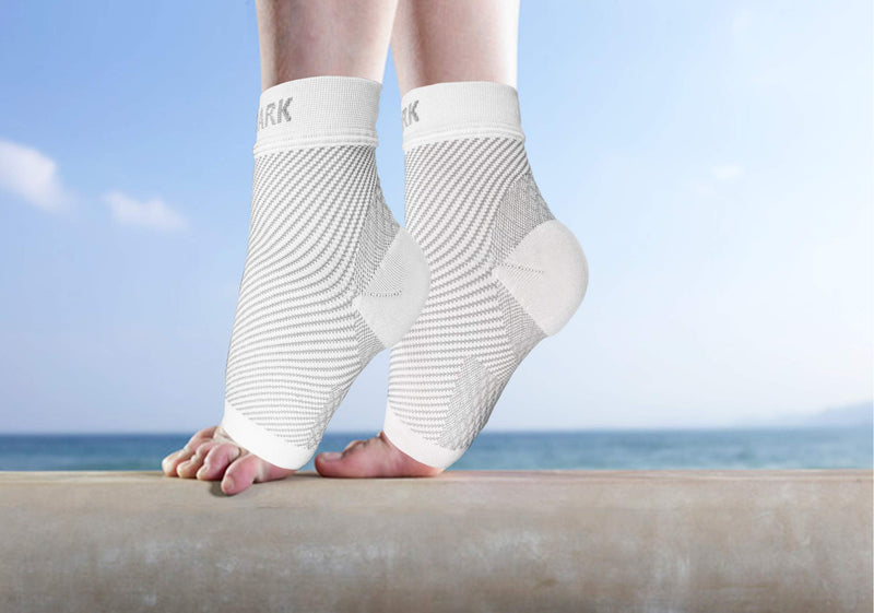 [Australia] - NEWMARK Plantar Fasciitis Socks with Arch Support for Men & Women - Best Ankle Compression Socks Foot Sleeve for Aching Feet & Heel Pain Relief - Better Than Night Splint Brace, Orthotics (1 PAIR) White S/M (Women 4-7.5 / Men 6.0-8.0) 