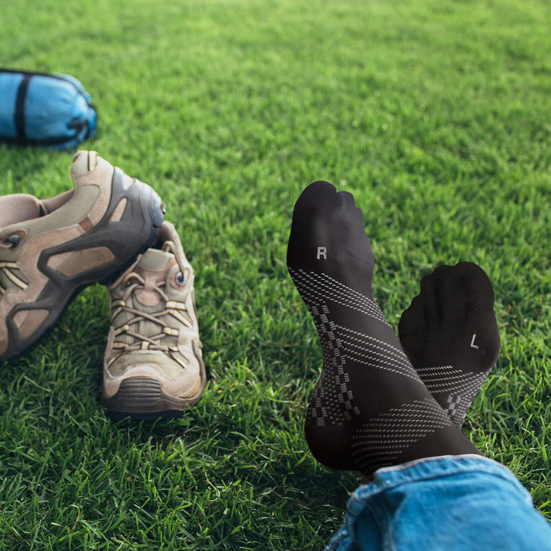 [Australia] - TechWare Pro Plantar Fasciitis Socks - Ankle Compression Socks for Women & Men. Achilles Tendonitis Brace & Foot Arch Support Large Black / Gray 