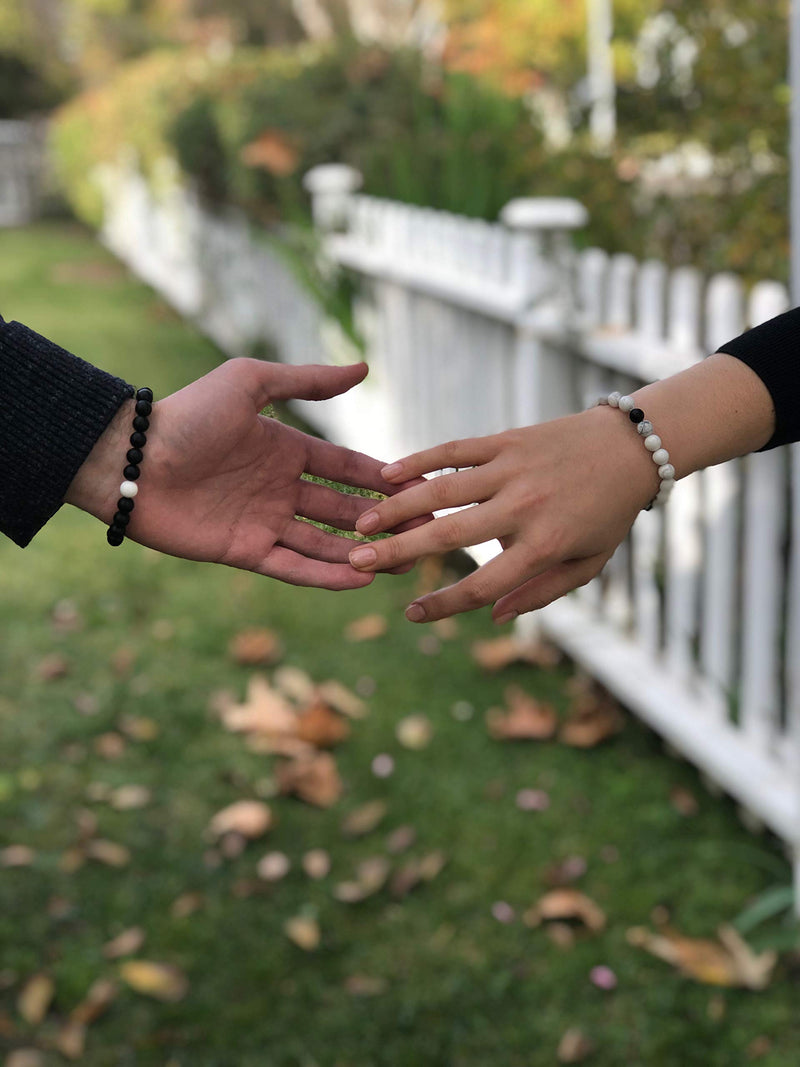 [Australia] - Lucky Feather Long Distance Relationships Couples Bracelets - A Reminder of Love and Strength During Time and Distance Apart (2 Piece Set) Couples Gifts 