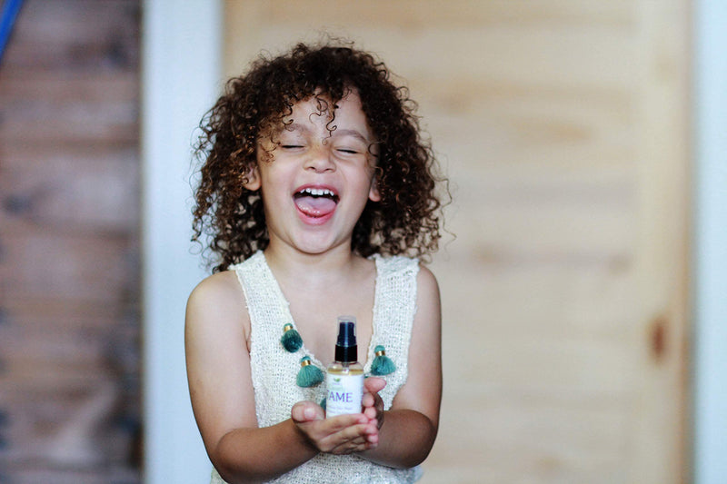[Australia] - Clearly TAME Anti Frizz Smoothing Hair Oil | Natural Lightweight Serum for Smooth Frizz Free Hair with Castor and Rosemary | Sulfate Free | Control Frizz and Add Shine for Curly, Frizzy, Dry Hair. 