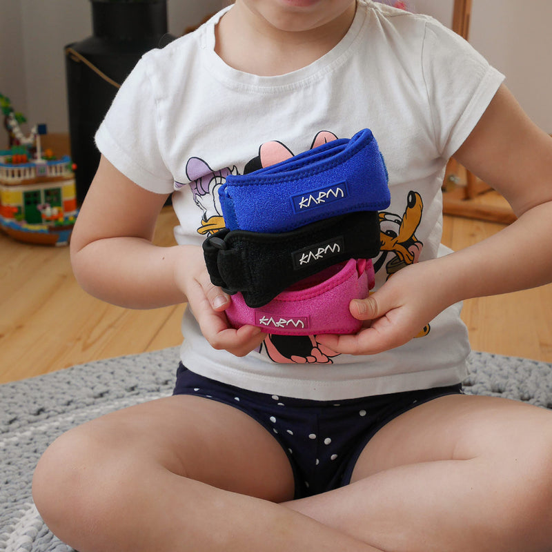 [Australia] - KARM Osgood Schlatter Kids Patella Knee Strap - Knee Strap for Kids with 3 Different Length Adjustable Straps for Sports, Knee Pain & MCL. Kids Knee Band for Boys and Girls (1PC;Black) One Size Black 