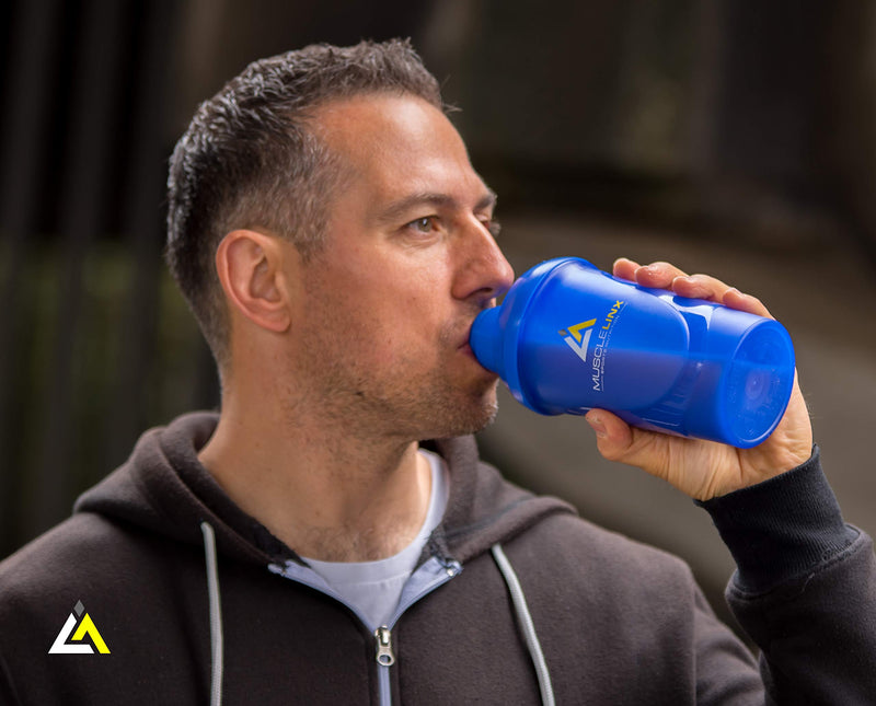 [Australia] - Protein Shaker Screw top 100% Leak Proof Drinks Bottle 600ml to 800ml by Musc (Stunning Blue) Stunning Blue Transparent 