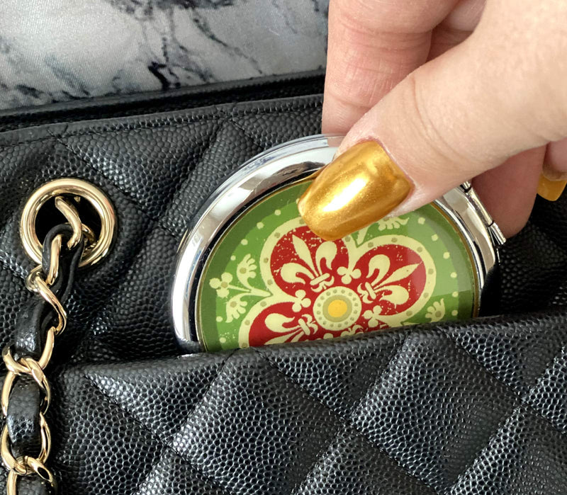 [Australia] - 2 Classic Celtic Style Travel Pocket & Purse Mirror. 1 Round and 1 Square Double Sided Christmas Red & Green Irish Design Pattern Floral Fleur De Lis Stripe 