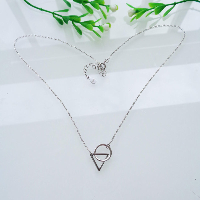 [Australia] - Hiqmic 925 Sterling Silver Gold Plated Fashion Circle Triangle Clasped Ring Necklace Pendant 15.5"-18" White 