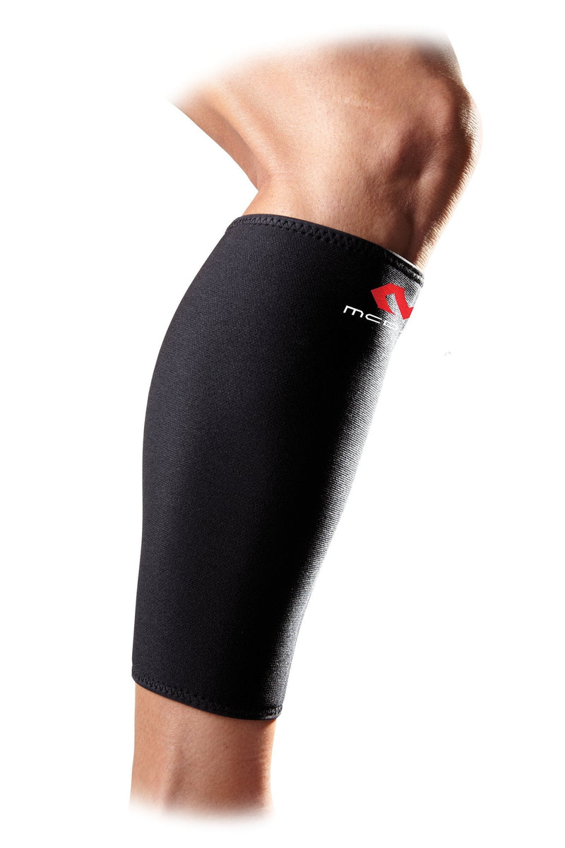 [Australia] - Mcdavid Calf Compression Sleeve for Calf Strains, Shin Splints and Varicose Veins, Aids in Injury Recovery & Prevention, Men & Women, Includes 1 Sleeve Medium Black 