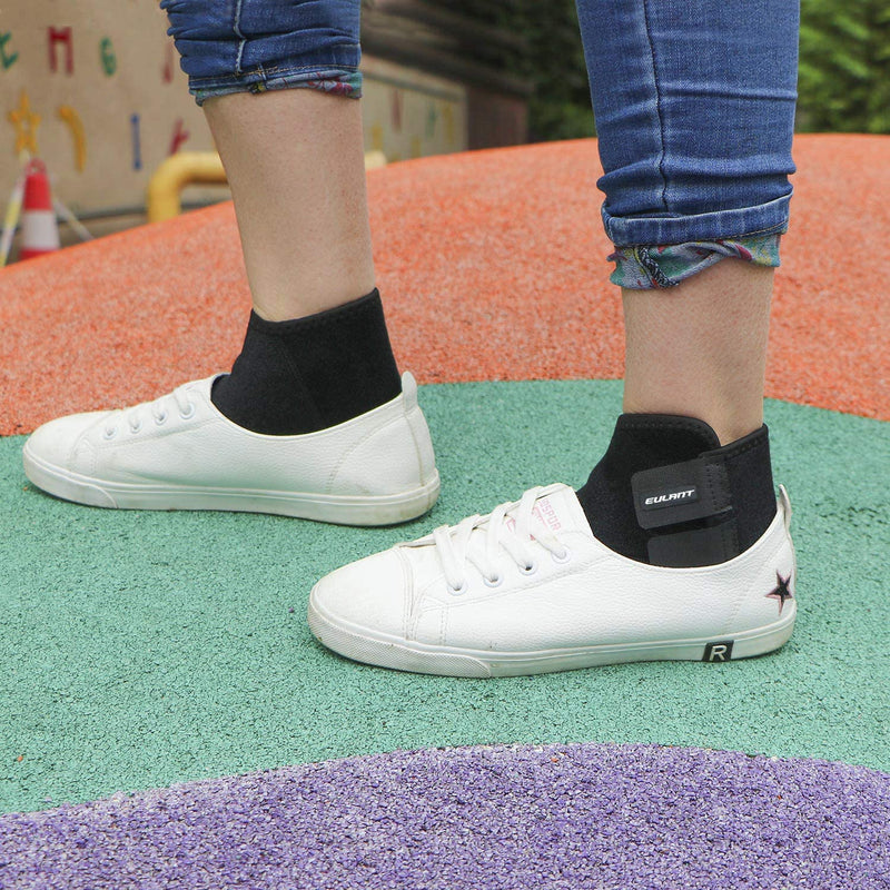 [Australia] - ONTYZZ Kids Ankle Bandage 1 Pair Adjustable Ankle Brace Protect Elastic Children Ankle Support for Football Basketball Cycling Running Dancing Ankle Guards M Black 