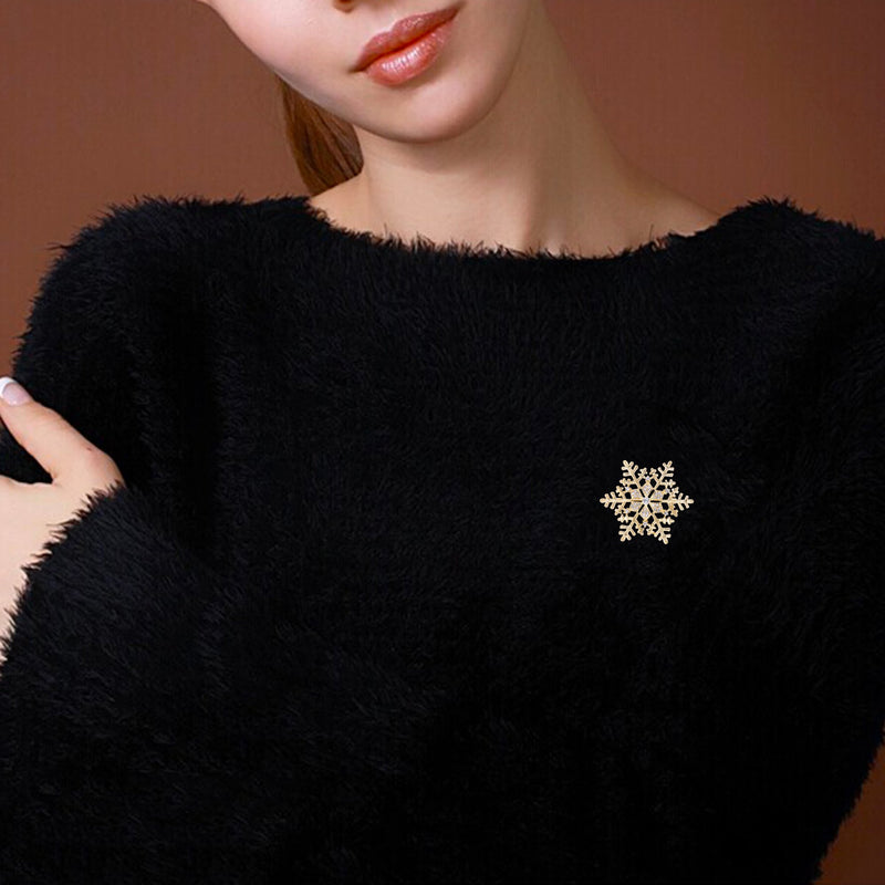 [Australia] - EleQueen Women's Clear Austrian Crystal Winter Snowflake Brooch Pin Gold-tone 