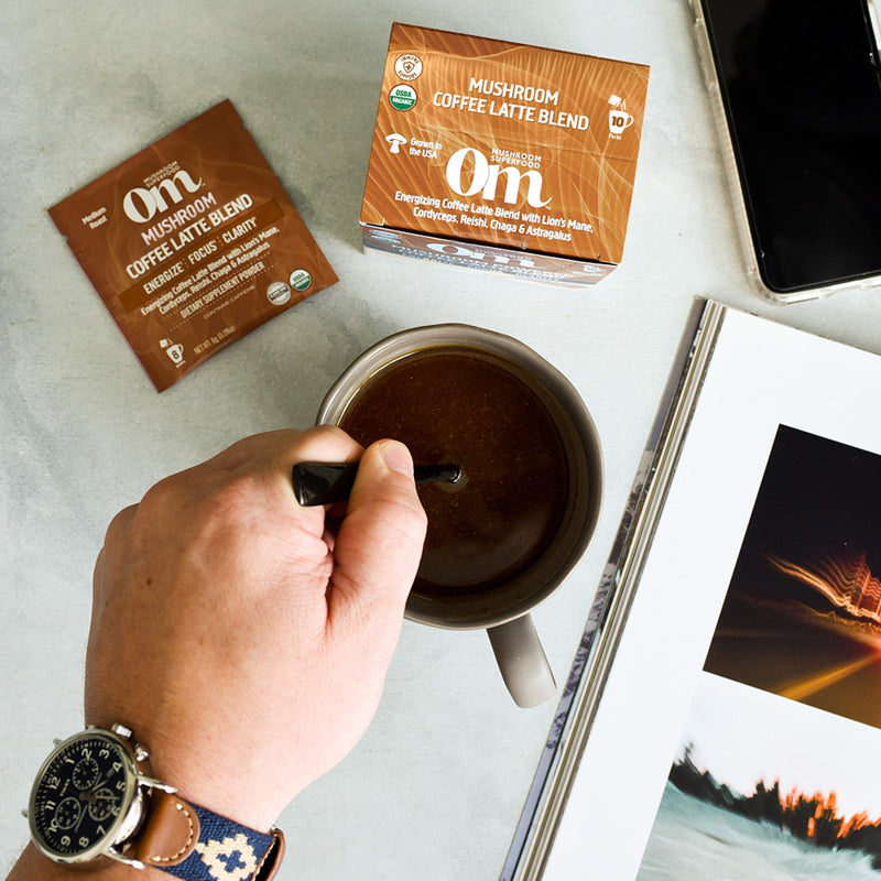 [Australia] - Om Mushroom Superfood Coffee Latte Blend Mushroom Powder, Single Serve, 10 Count, Lion's Mane, Cordyceps, Reishi, Chaga, Energy & Mental Clarity Support Supplement 10 Servings 