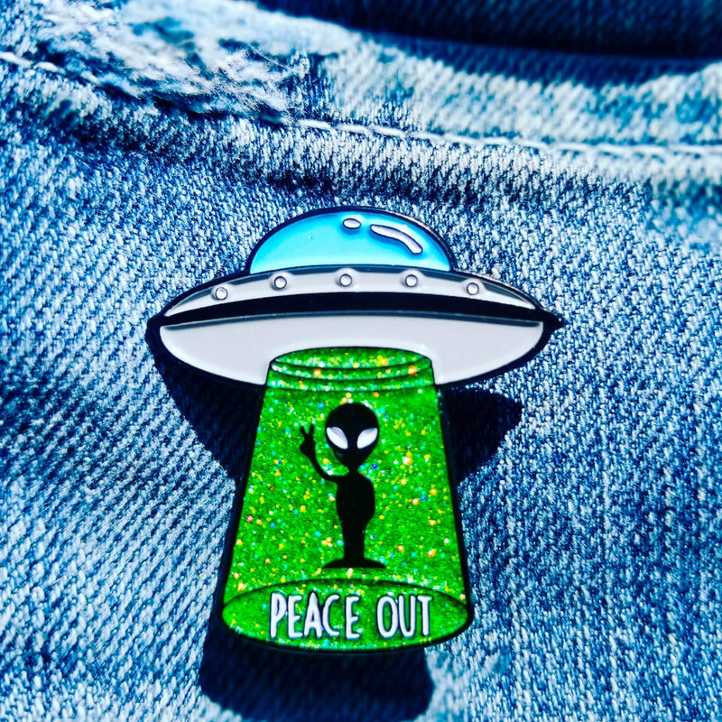 [Australia] - Stickeroonie Alien Pin Space Enamel Lapel Pin UFO Glitter Funny Pins 1.4 Inches Enamel Pins Backpack Pins Jean Pins Clothing Pins Hat Pins Cute Jacket Pins Cute Jewelry Lapel Pins 