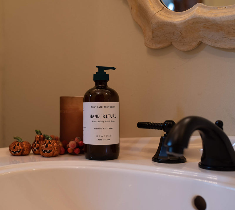 [Australia] - Muse Bath Apothecary Hand Ritual - Aromatic and Nourishing Hand Soap, 16 oz, Infused with Natural Essential Oils - Aloe + Eucalyptus + Lavender 16 Fl Oz (Pack of 1) 