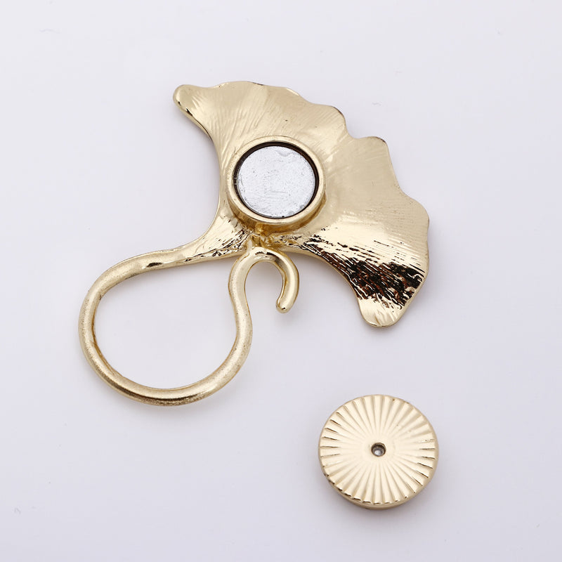 [Australia] - NOUMANDA Gold Plated Ginkgo Biloba Magnetic Eyeglass Holder Nature Jewelry Magnetic Brooch 