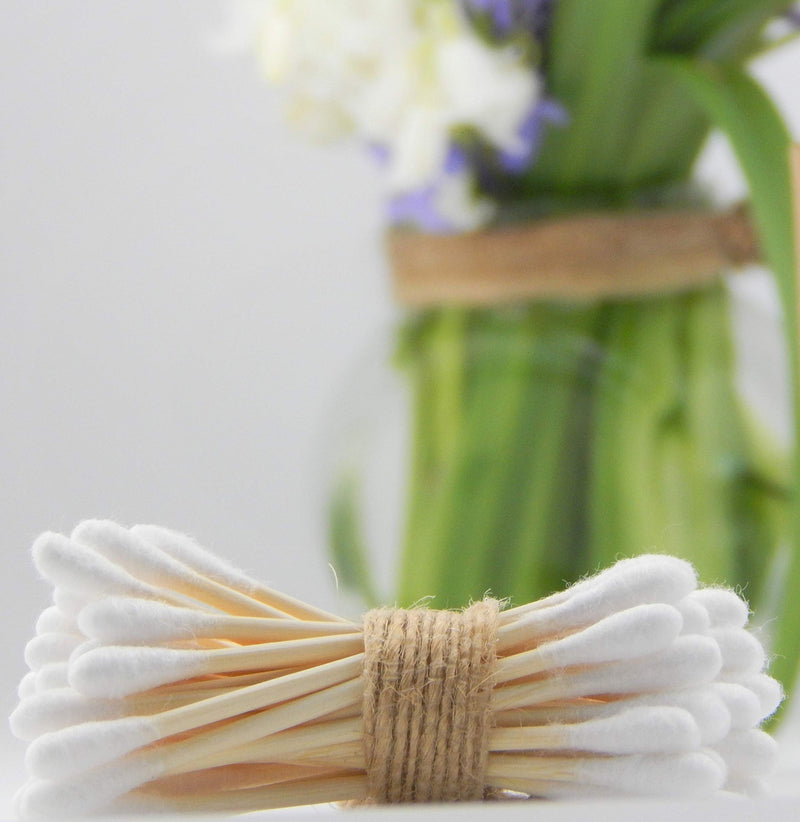 [Australia] - LEAF BOAT Bamboo Cotton Buds | Cotton Buds for Ears, makeup cleaning, etc. | GOTS Certified Biodegradable, Eco-Friendly and Plastic Free | Vegan | Recycled Packaging | (Pack of 1 Box, 300 Buds) 