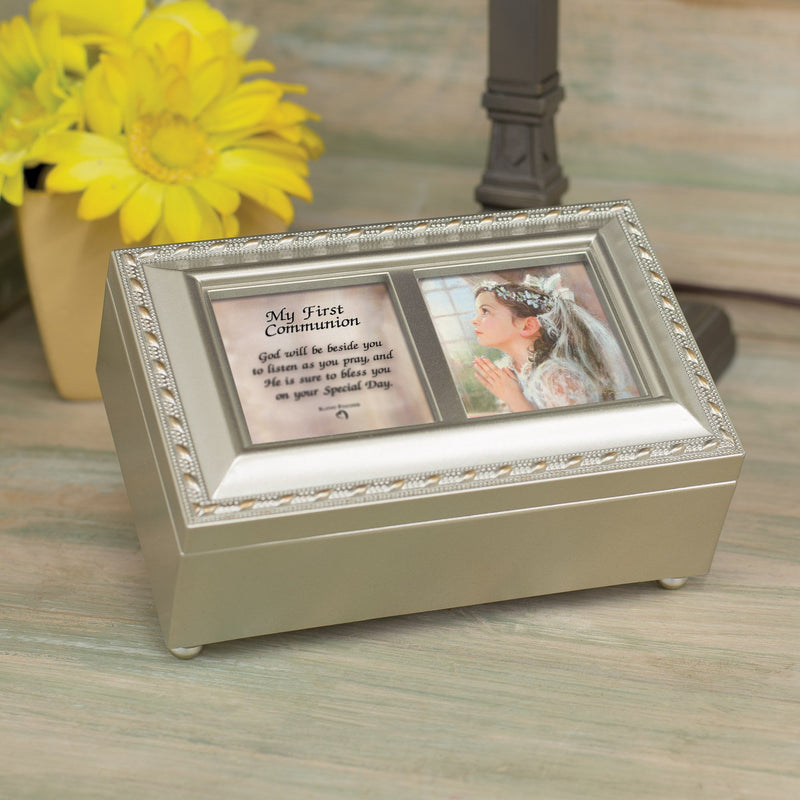 [Australia] - Cottage Garden First Communion God Beside You Brushed Silvertone Jewelry Music Box Plays Amazing Grace 