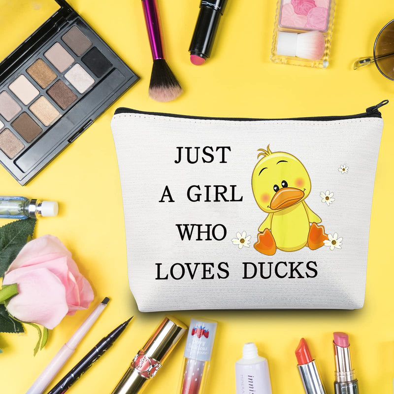 [Australia] - LEVLO Funny Duck Cosmetic Bag Animal Lover Gift Just A Girl Who Loves Ducks Makeup Zipper Pouch Bag Duck Lover Gift For Women Girls (Who Loves Ducks) 